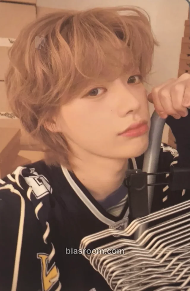 Yuma LUN8 Off the Grid K-pop photocard