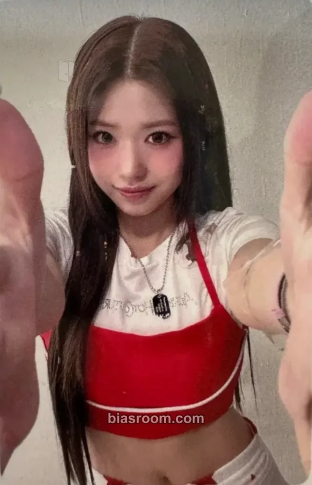 Zena RESCENE Glow Up K-pop photocard