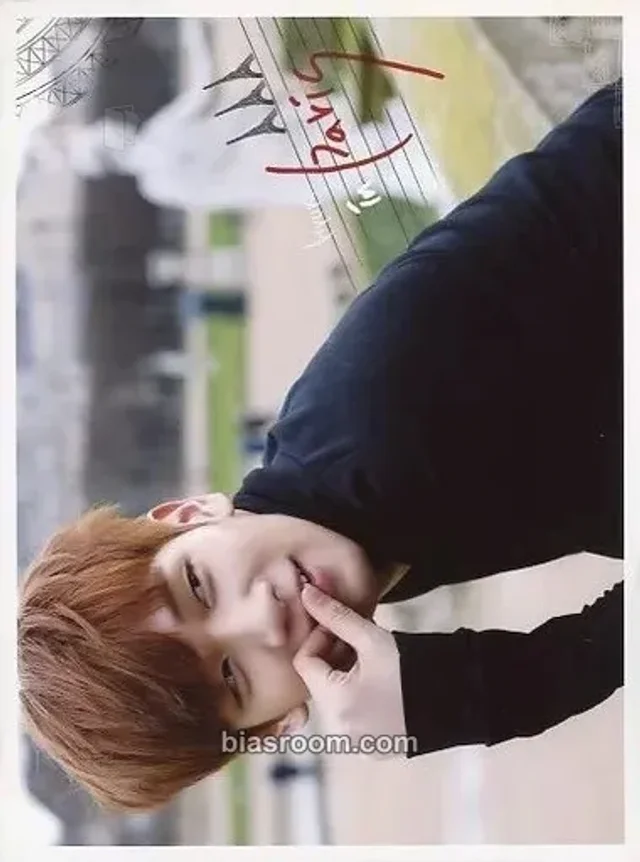 Hyuk VIXX Vixx 1st Global Photobook - Hello, Stranger! K-pop photocard