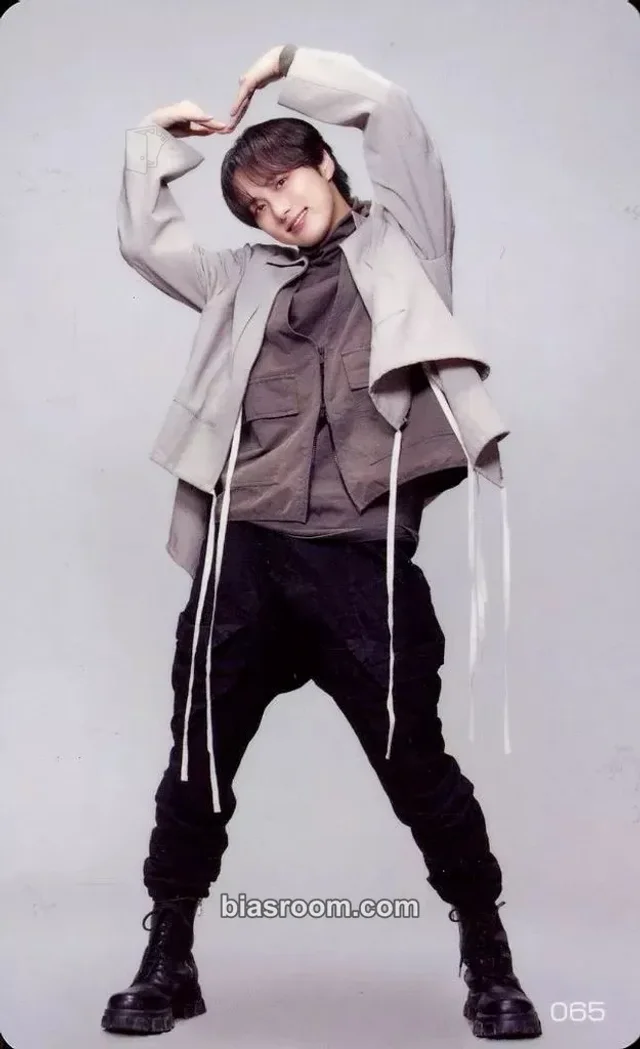Takumi INI DESTINED HORIZONS EXHIBITION K-pop photocard