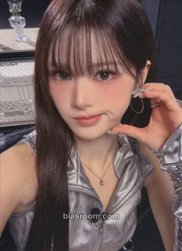 Mayu tripleS 4th World Tour <ANDLESS> K-pop photocard
