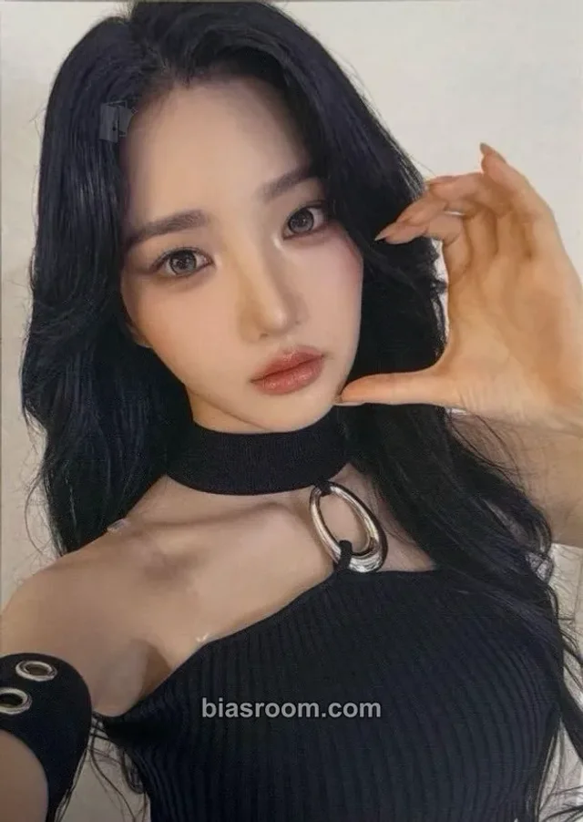 Photocard K-pop Yooyeon tripleS 4th World Tour <ANDLESS>