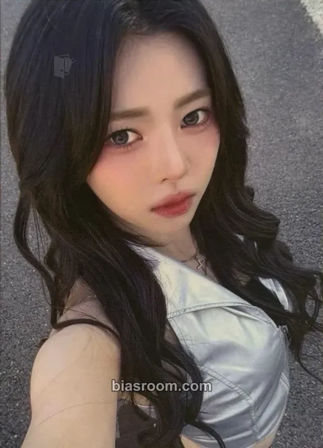 Dahyun tripleS 4th World Tour <ANDLESS> K-pop photocard