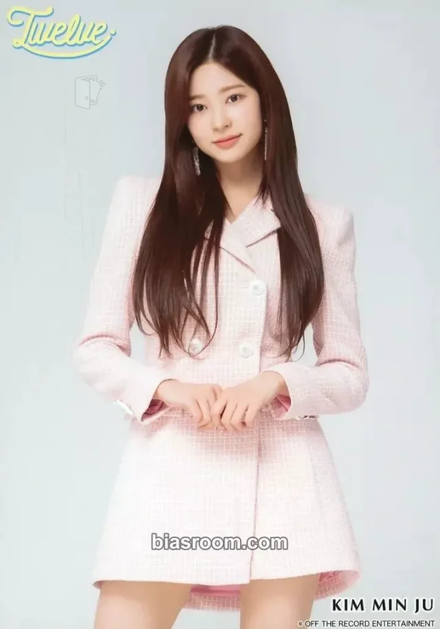 Minju IZ*ONE Twelve K-pop photocard