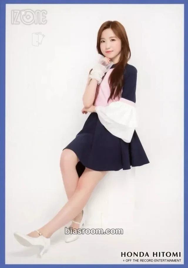 IZ*ONE - Hitomi - Non-Album Bromides Other navy pink version photo print random pack