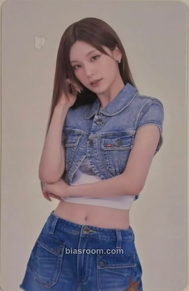 Yeji ITZY JYP FLAGSHIP TOKYO K-pop photocard