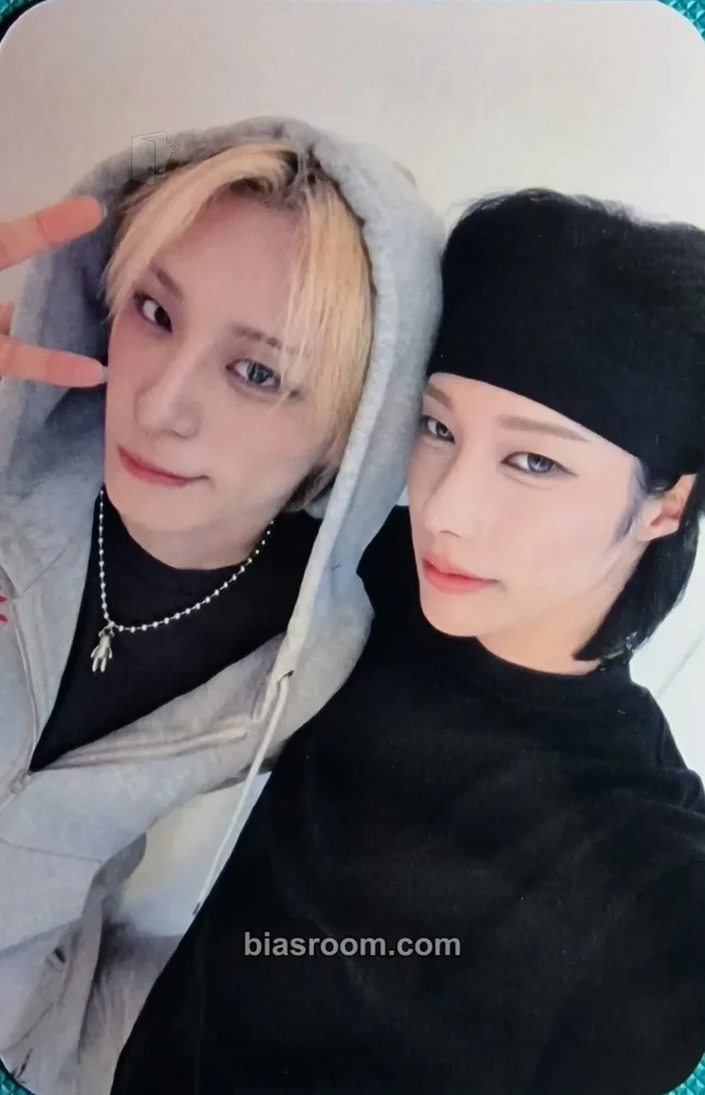XLOV I, God K-pop photocard