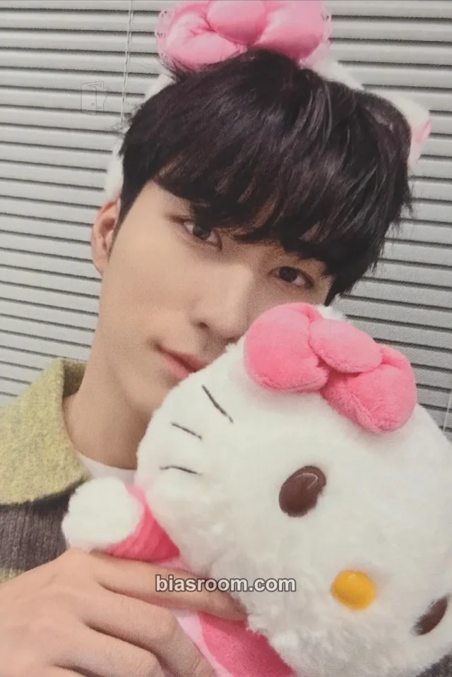Harin ONEWE Maze: Ad Astra K-pop photocard