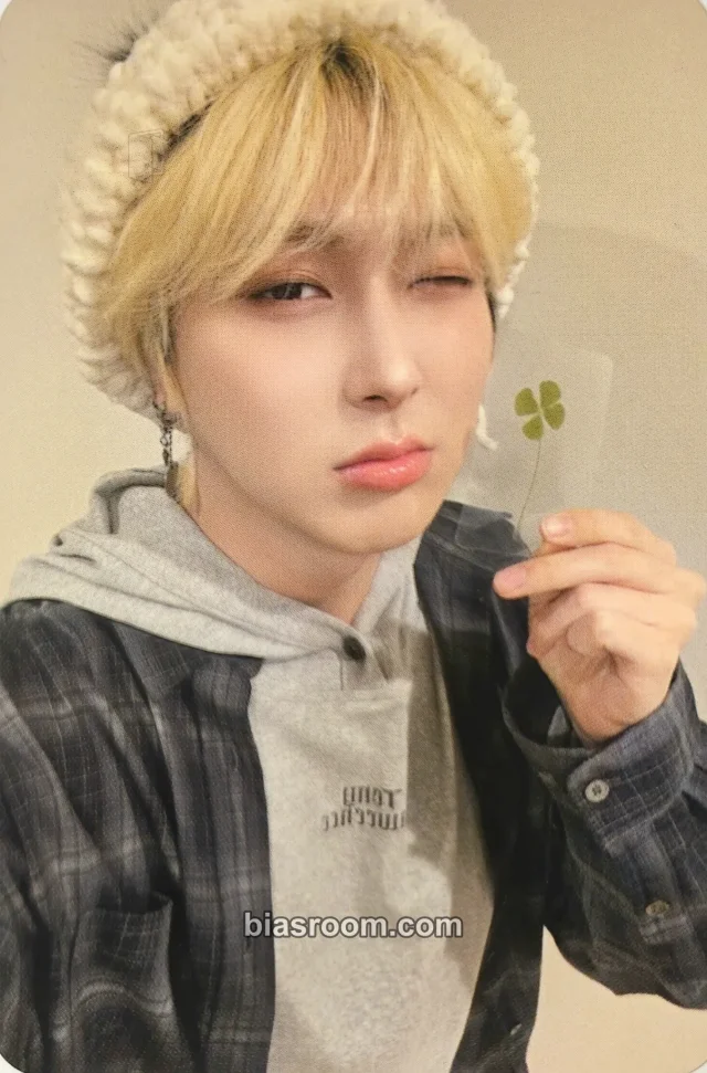 Giuk ONEWE Studio We: Recording #4 K-pop photocard