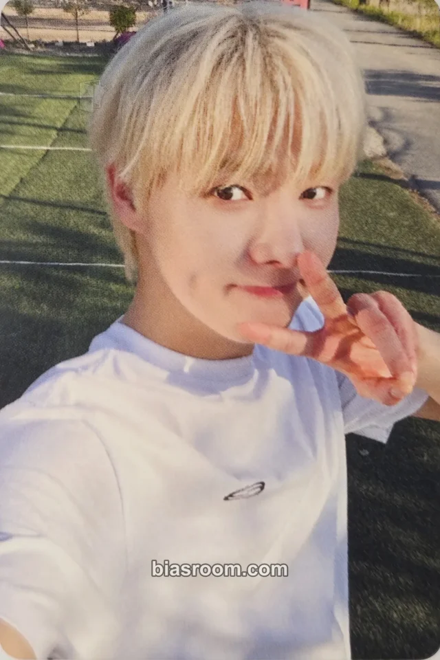 Yonghoon ONEWE The Quiver K-pop photocard