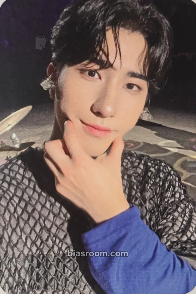 Harin ONEWE Maze: Ad Astra K-pop photocard