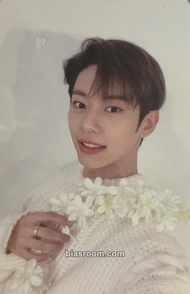 Donghyun AB6IX SALUTE : A NEW HOPE K-pop Photocard