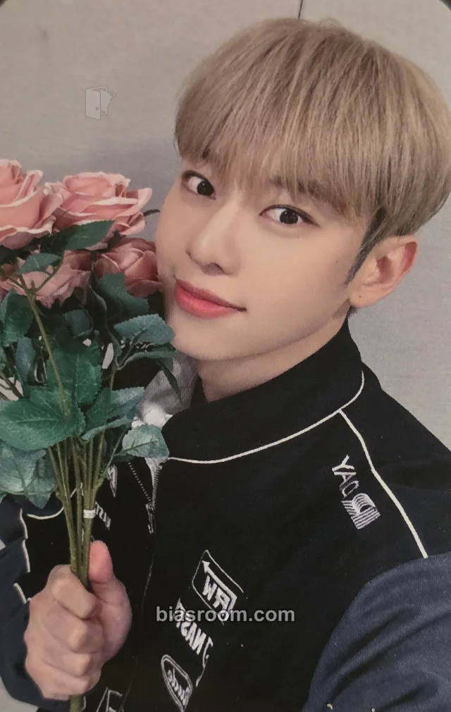 Donghyun AB6IX THE FUTURE IS OURS : FOUND K-pop Photocard
