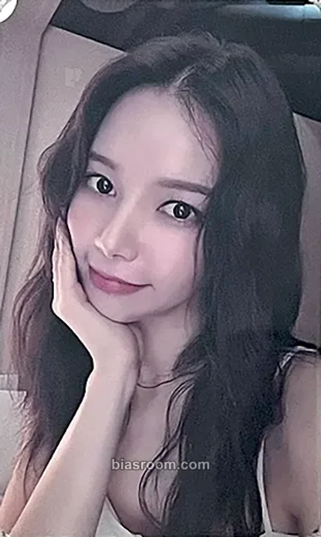 Solar MAMAMOO COLOURS (Solar) K-pop photocard