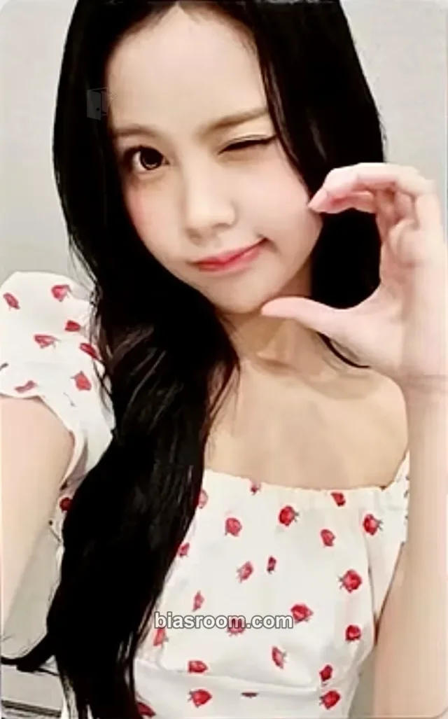 Carmen Hearts2Hearts Lemon Tang K-pop photocard