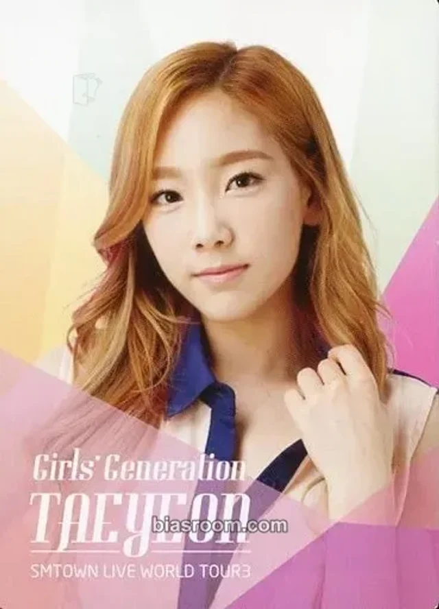 Taeyeon Girls' Generation SM Town Live World Tour lll K-pop photocard