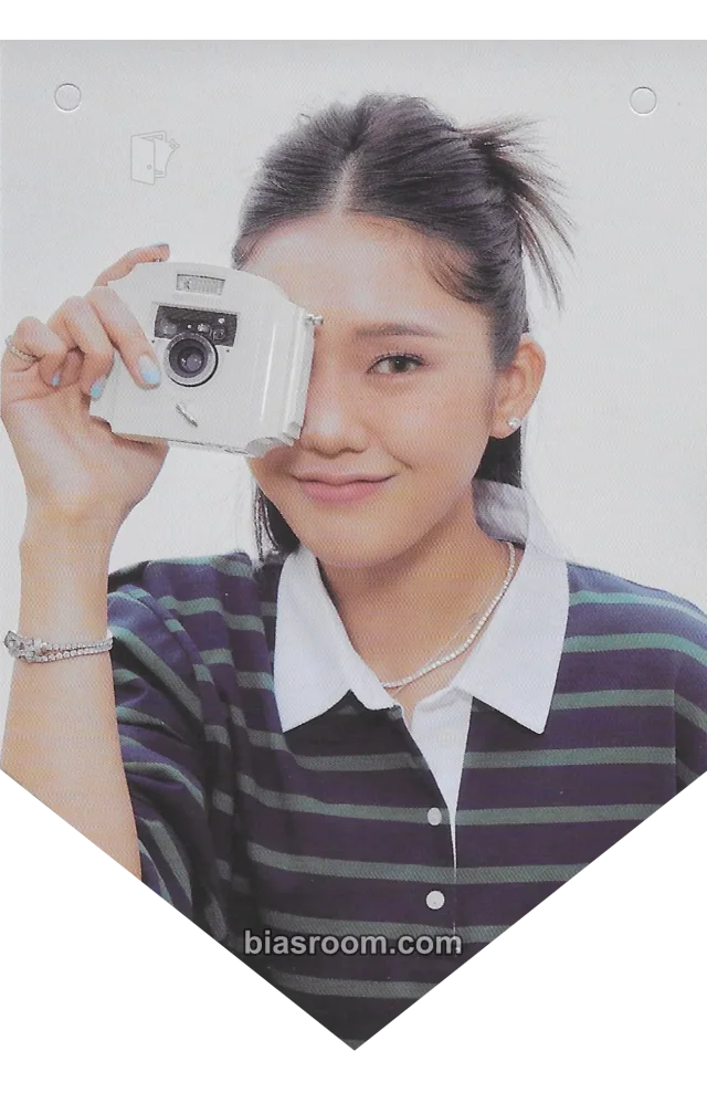 Mimi OH MY GIRL 2025 Season's Greetings [LET'S GO ON A TRIP] K-pop photocard