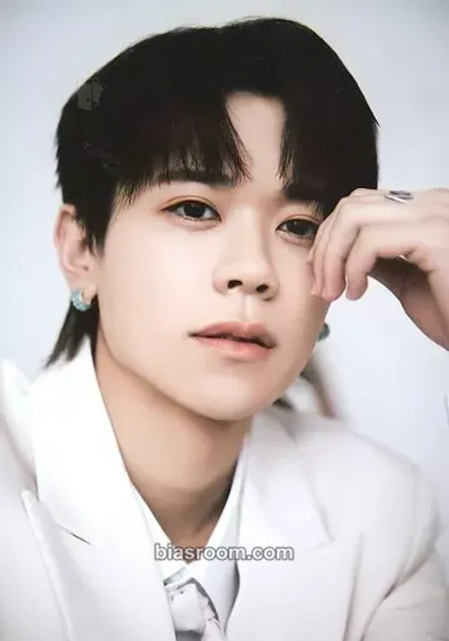 Kyosuke INI A K-pop photocard