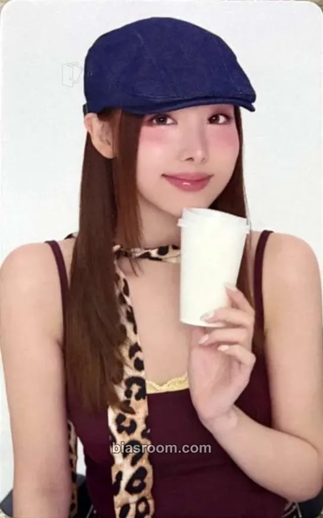 Photocard K-pop di Nayeon TWICE JYP FLAGSHIP TOKYO