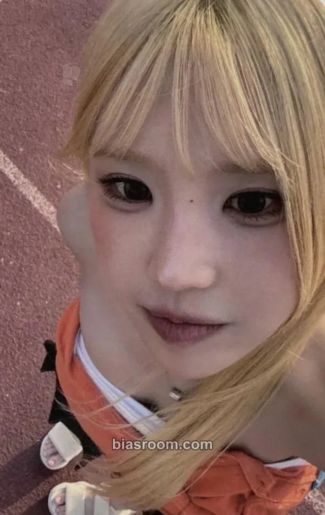 Hayoung fromis_9 Glow ME K-pop photocard