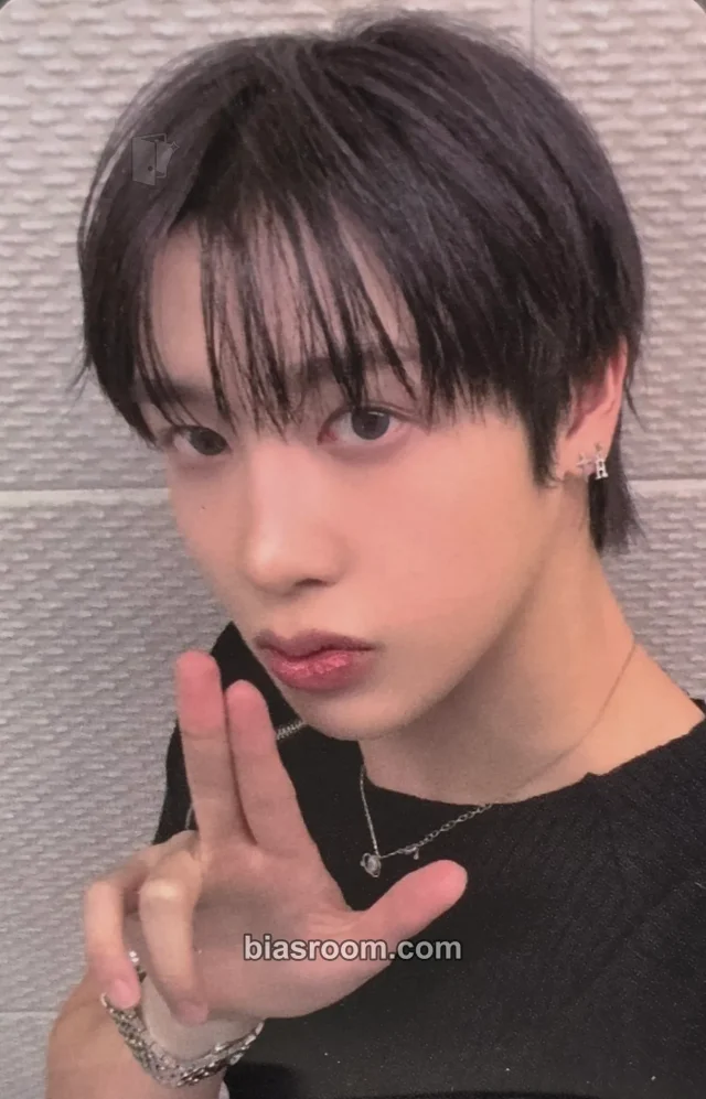 Hunter xikers ROUTE ZERO: The ORA K-pop photocard
