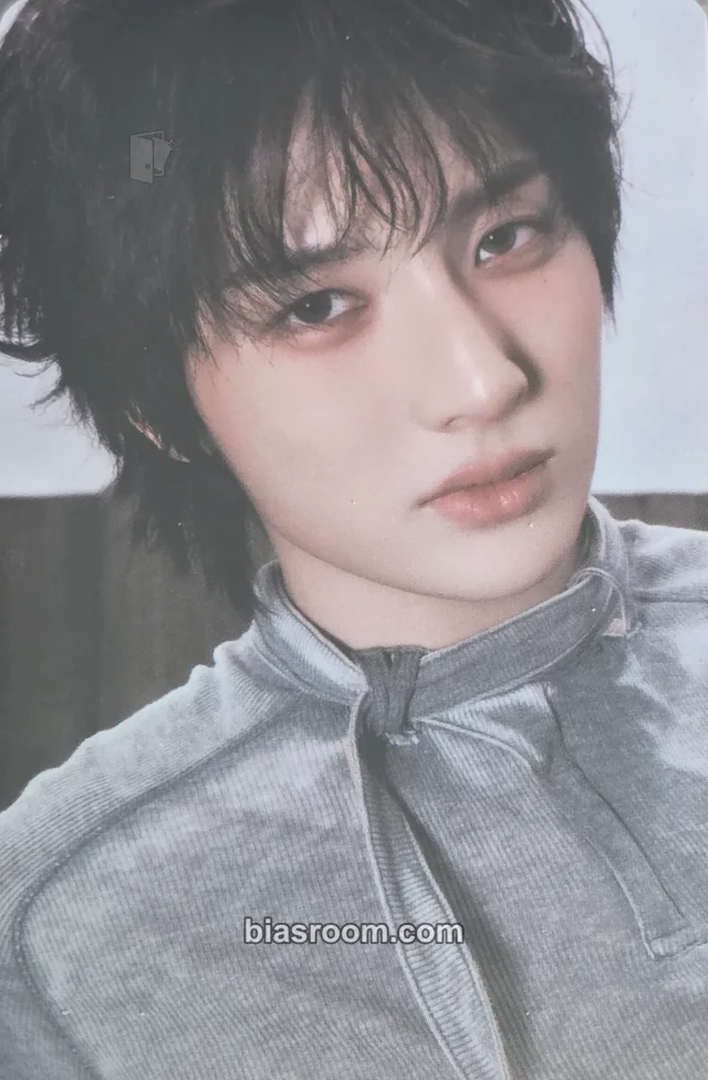 Junpyo NouerA [.exe] K-pop photocard