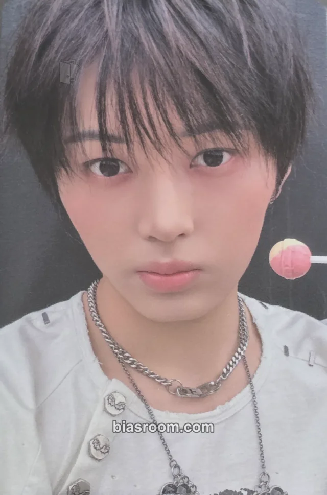 Lin NouerA [.exe] K-pop photocard