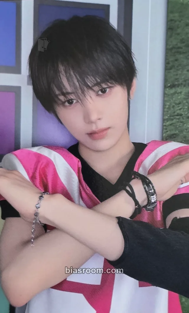 Lin NouerA [.exe] K-pop photocard