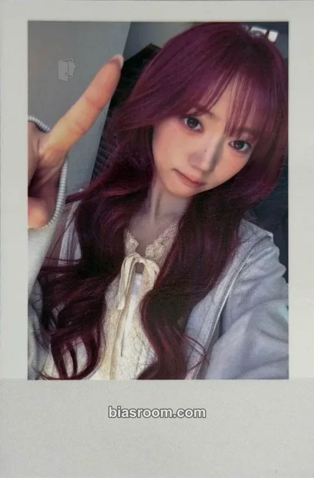 Shion tripleS 4th World Tour <ANDLESS> K-pop photocard