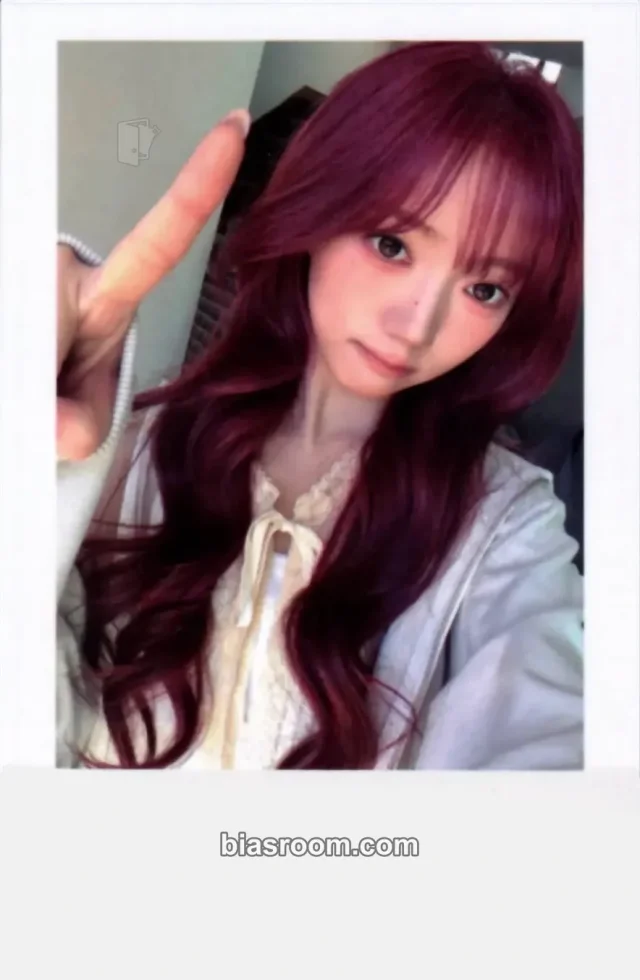 Shion tripleS 4th World Tour <ANDLESS> K-pop photocard