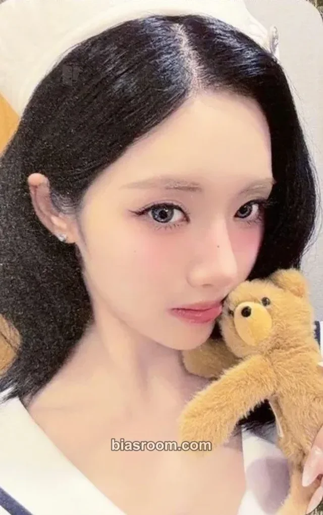 Jiwon fromis_9 Glow ME K-pop photocard