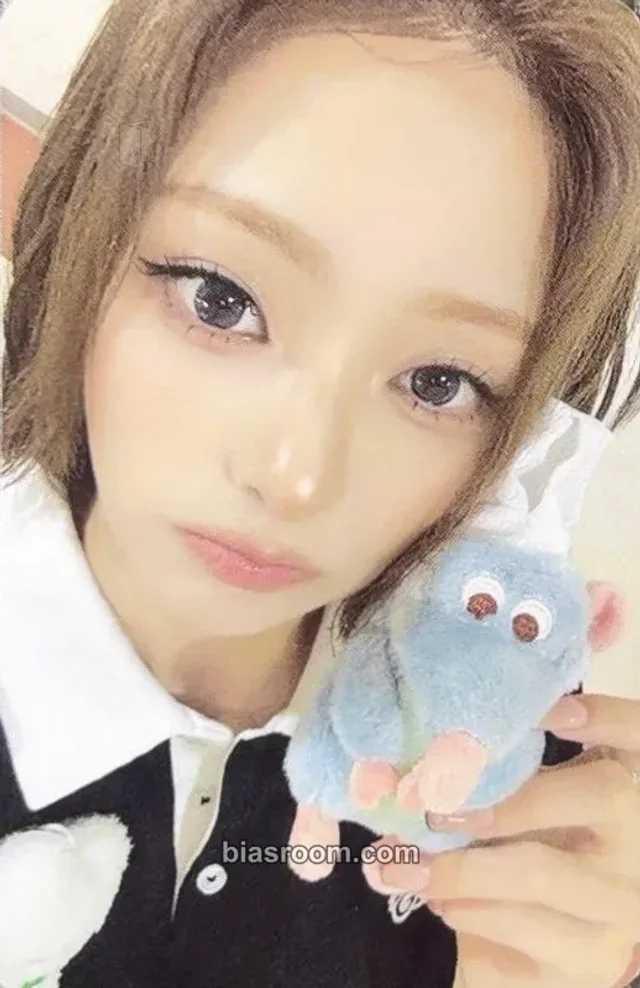 Nagyung fromis_9 Glow ME K-pop photocard