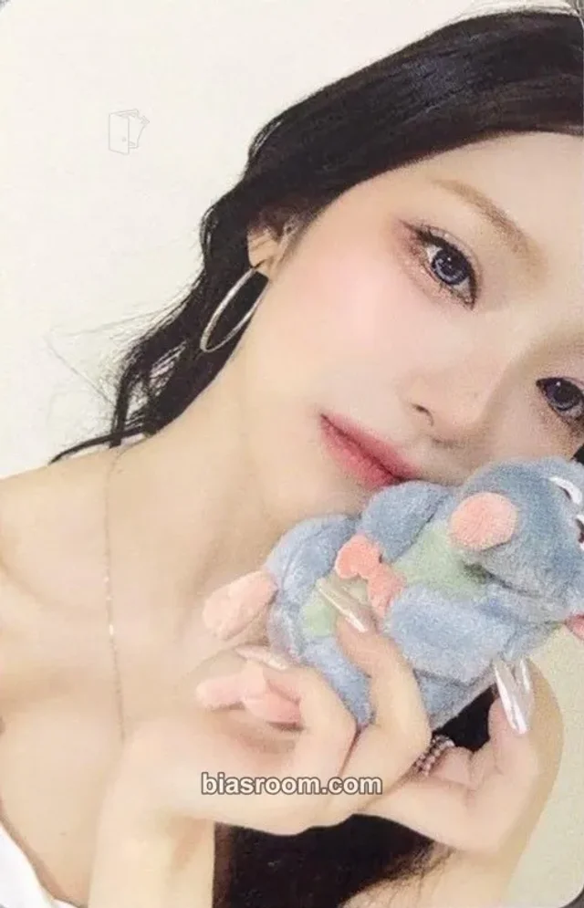 Jiheon fromis_9 Glow ME K-pop photocard