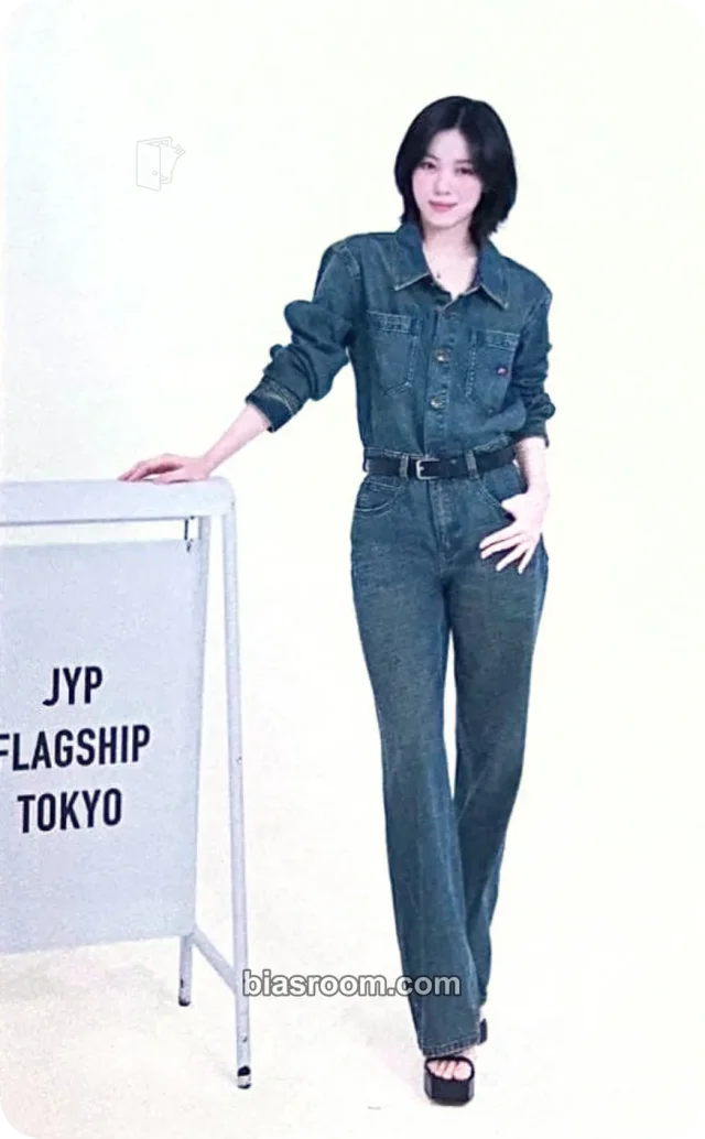 Photocard K-pop de Ryujin ITZY JYP FLAGSHIP TOKYO