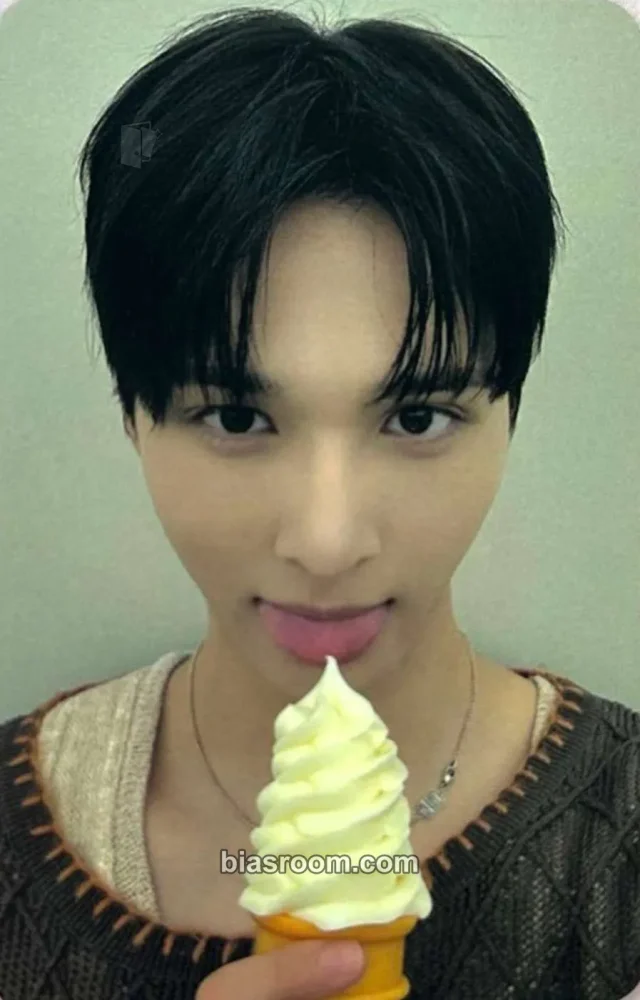 Photocard K-pop de Mackiah AMPERS&ONE DEFINITION
