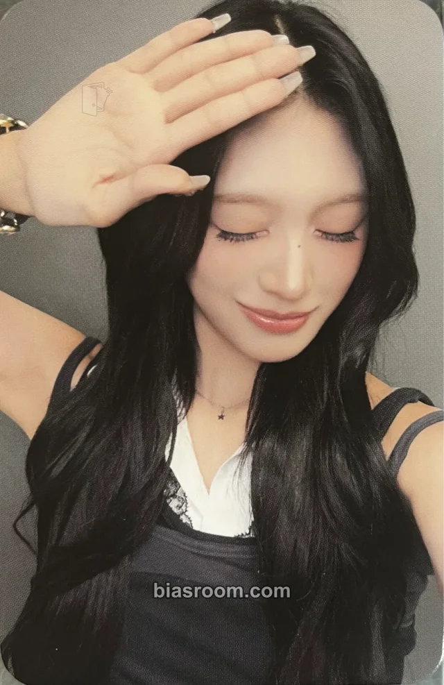 Minami RESCENE Runaway K-pop photocard