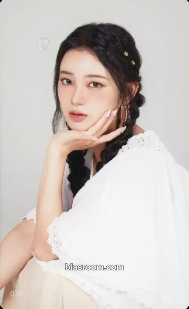 Miu  ME:I LAPOSTA 2025 K-pop photocard