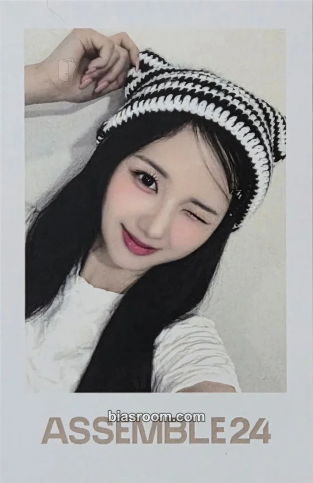 Jiwoo tripleS Assemble24 K-pop photocard