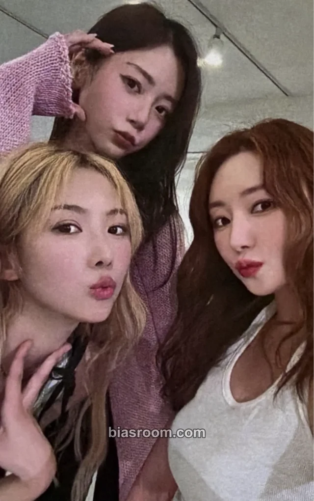 Photocard K-pop di Dreamcatcher UAU Playlist [#Youryouth] Fancon in America