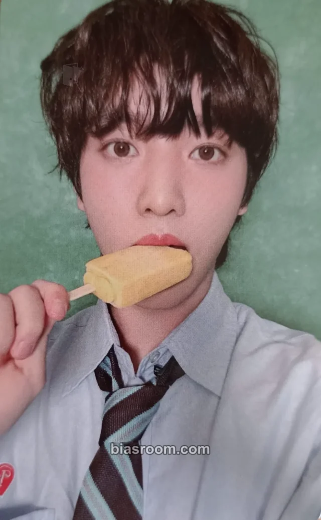 Yujun xikers 2025 SEASON'S GREETINGS K-pop photocard