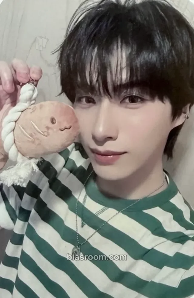 Xion ONEUS Under K-pop photocard