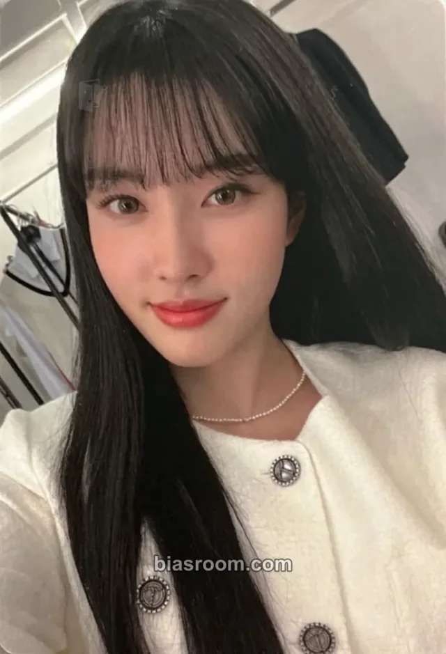 Photocard K-pop Yoon STAYC WE NEED LOVE