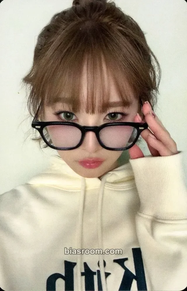Shizuku ME:I WHO I AM  K-pop photocard