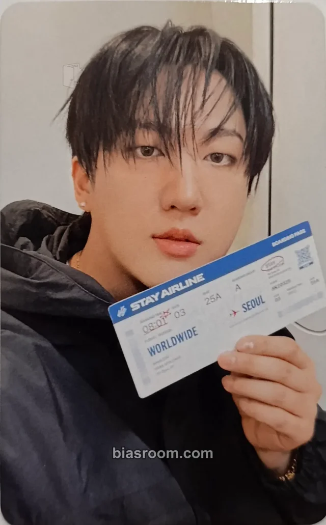 Changbin Stray Kids SKZOO EVERYWHERE ALL AROUND THE WORLD Pop-Up Store K-pop photocard