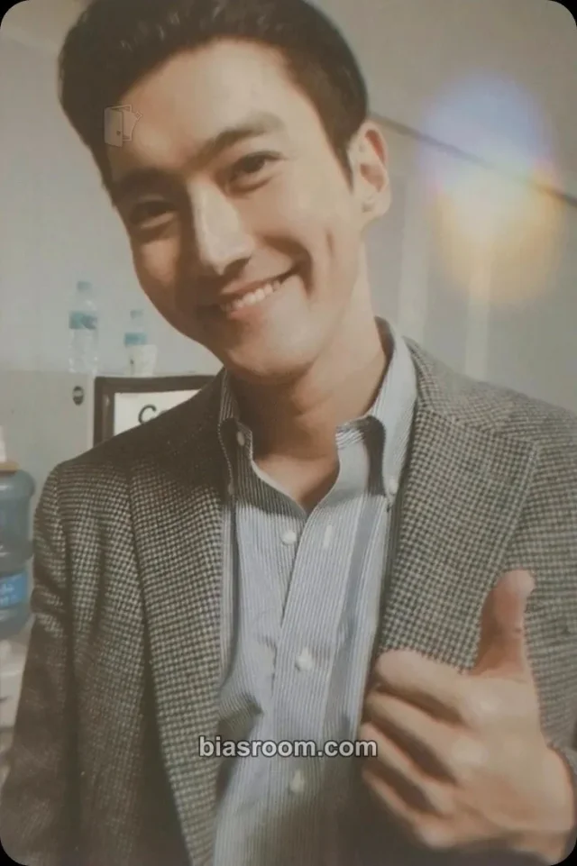 Siwon SUPER JUNIOR E.L.F. Official Fanclub K-pop photocard
