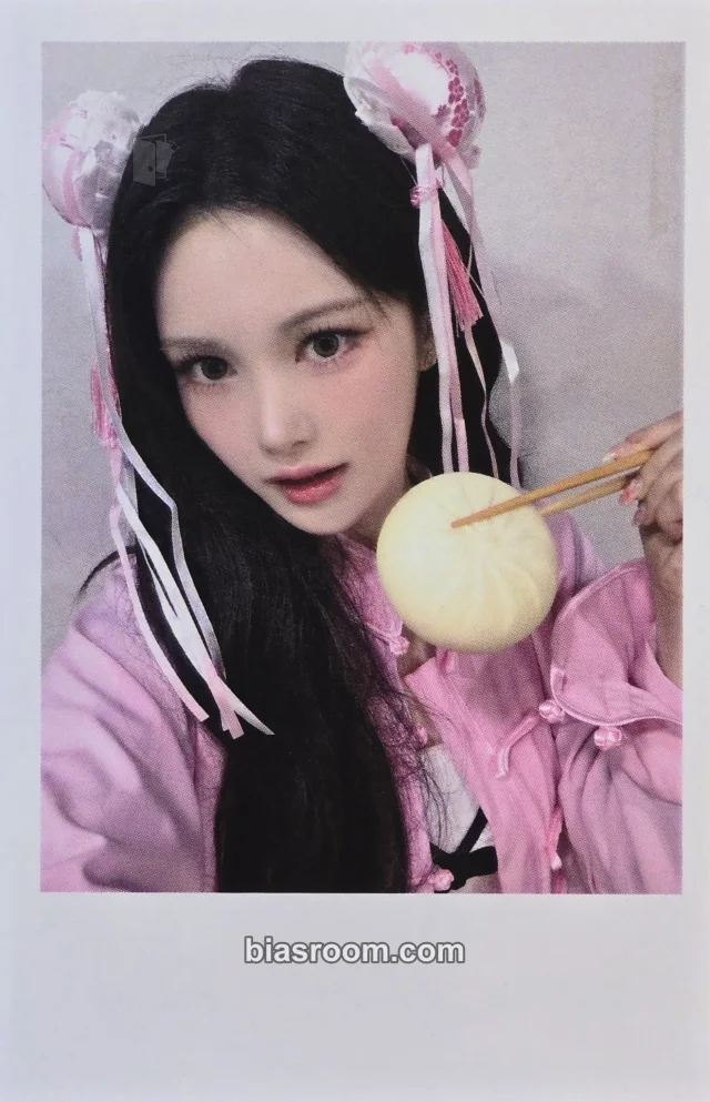 Photocard K-pop Mayu tripleS LOVE&POP pt.1