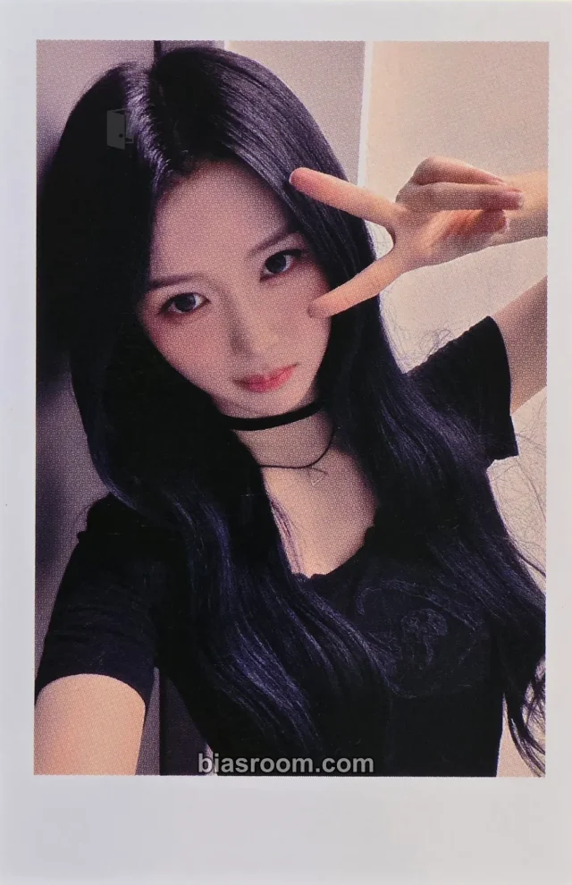Yubin tripleS LOVE&POP pt.1 K-pop photocard