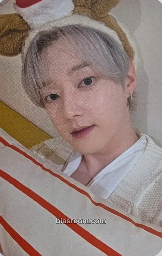 Eunjun  AIMERS 1st Fan Concert in Seoul: Winter Confetti K-pop photocard