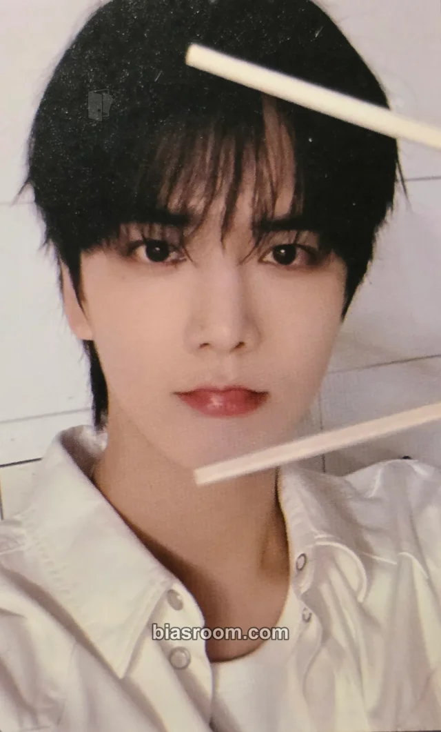 Younghoon THE BOYZ a;effect K-pop photocard