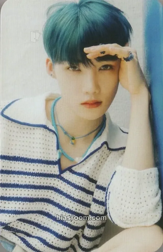 New THE BOYZ Thrill-ing K-pop photocard